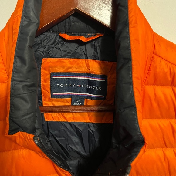 Tommy Hilfiger, Orange Colour, Large. Polyester 100% - Picture 3 of 7